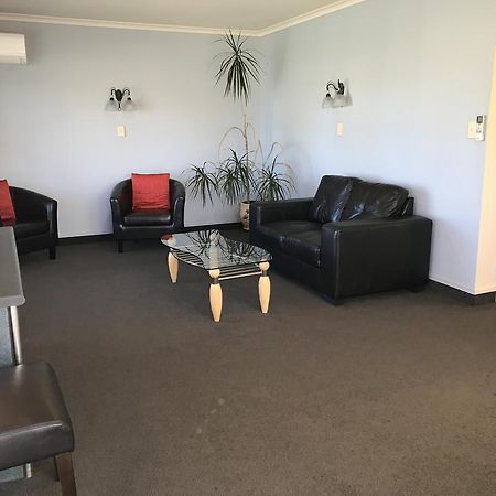 Pacific Harbour Motor Inn Гисборн Экстерьер фото