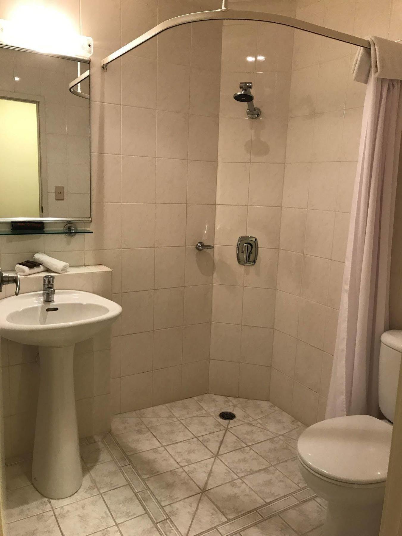 Pacific Harbour Motor Inn Гисборн Экстерьер фото