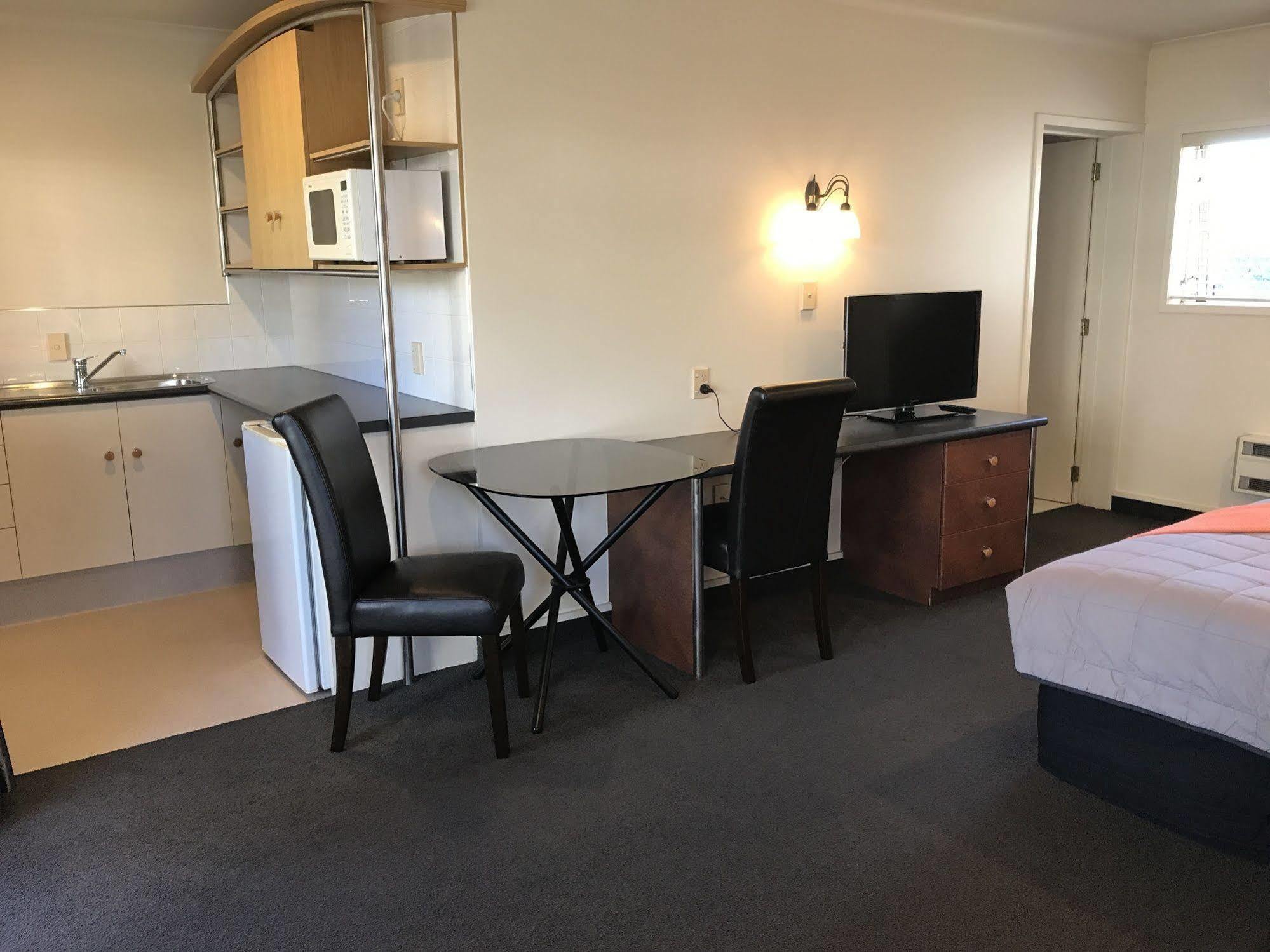 Pacific Harbour Motor Inn Гисборн Экстерьер фото